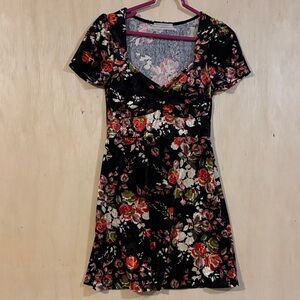 Urban Outfitters Black Floral Velvet Dress. Small